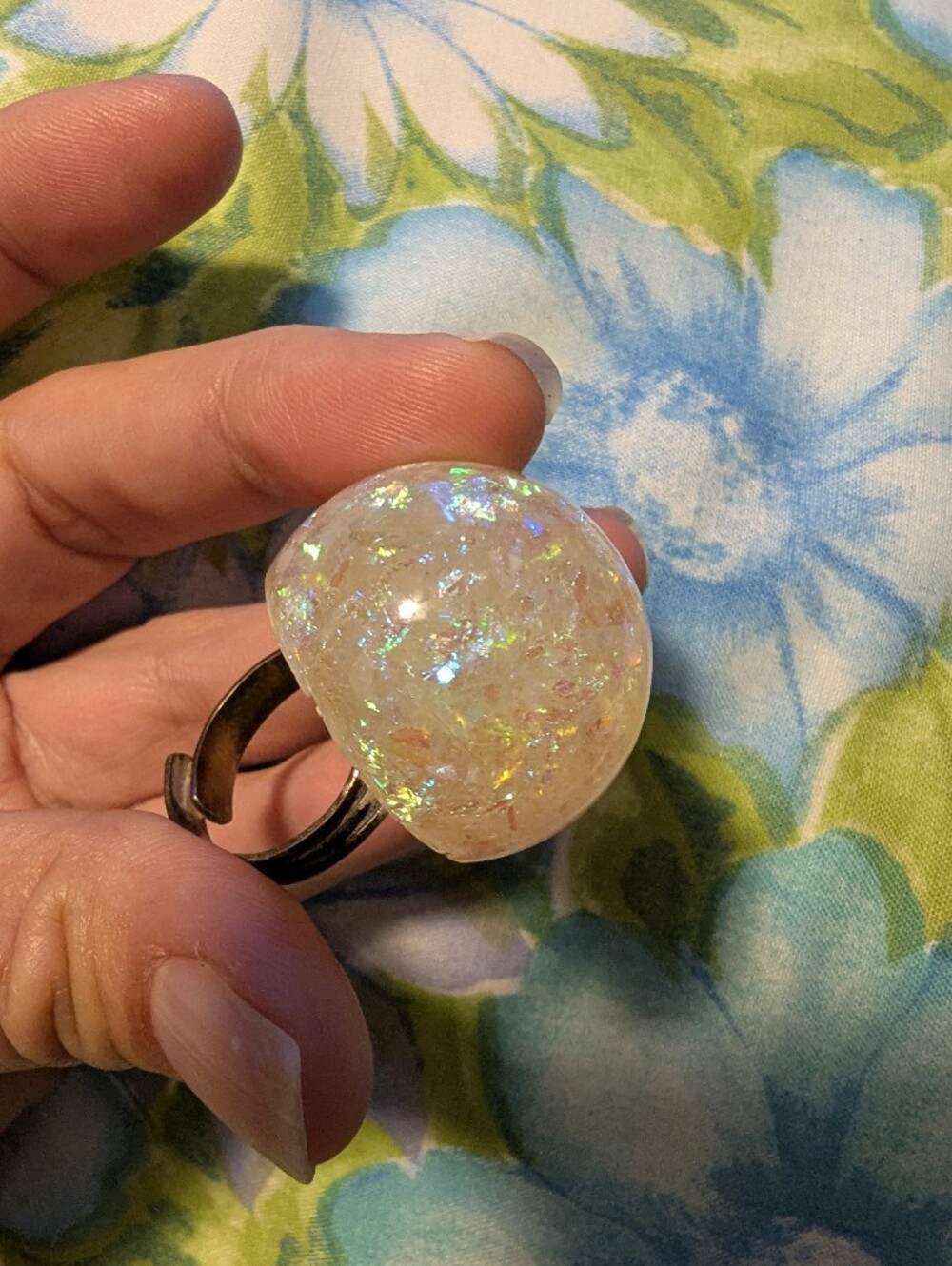 EVC IRIDESCENT LUCITE RING - Picture 9 of 11